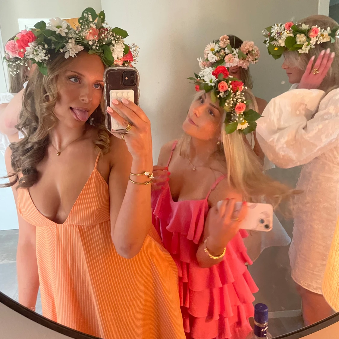 zara Persikofärgad kortklänning