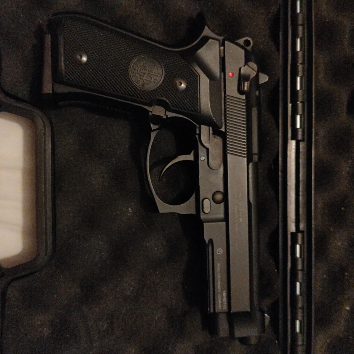 M9 6mm baretta Airsoft pistol