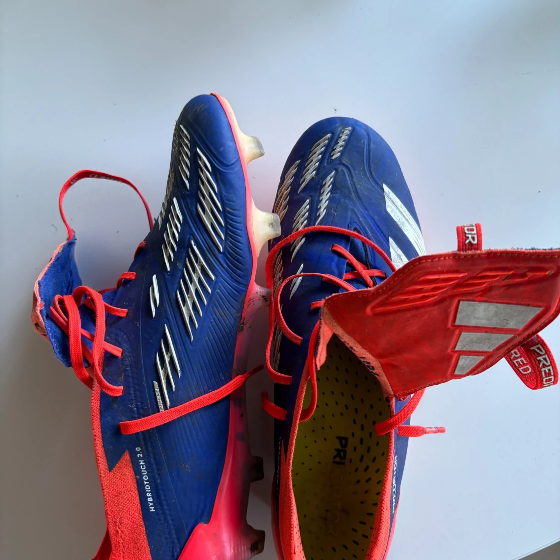 Adidas Predator blå/röda fotbollsskor - 1