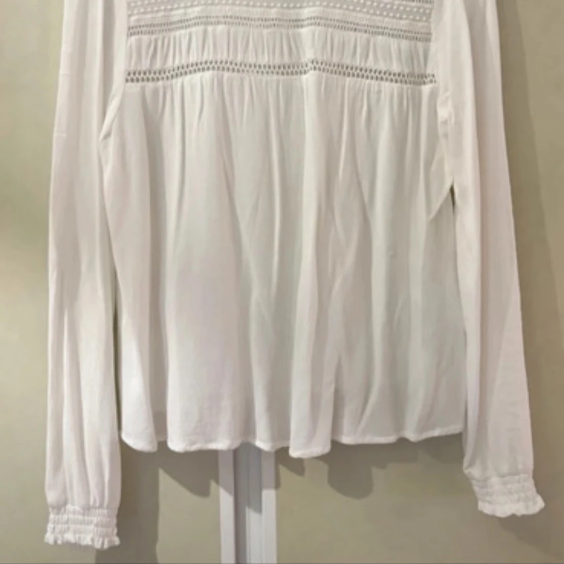 Vit blus topp spets detaljer spetsdetaljer boho chic bohemisk coquette cute milkmaid babydoll - 1