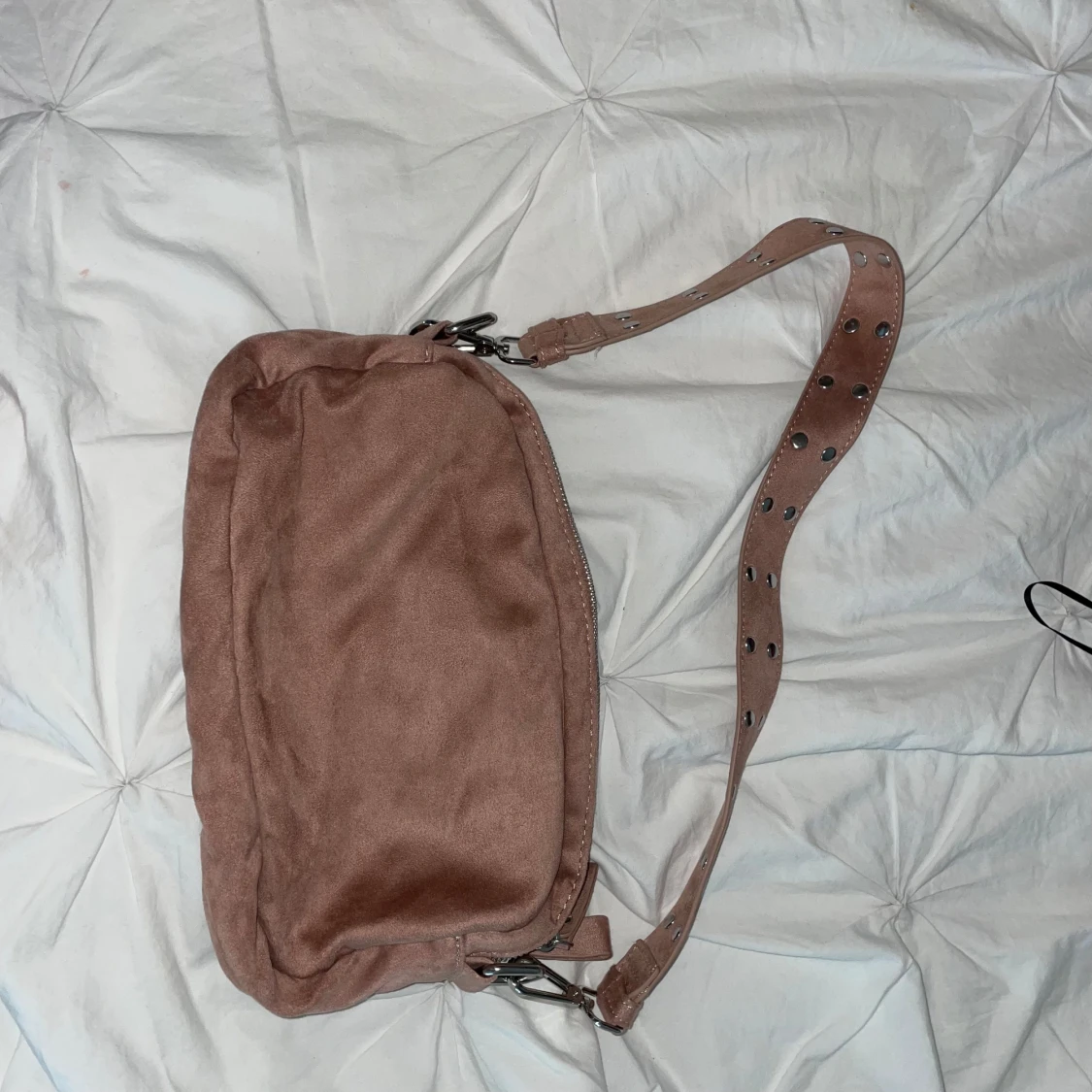 Rosa axelväska från Gina Tricot - 3