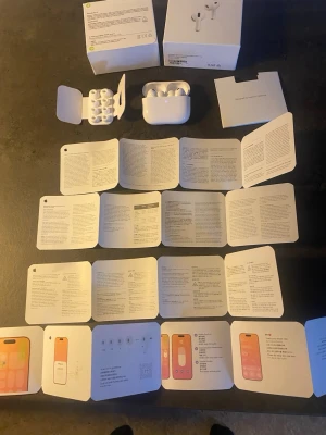 AirPods PRO 3 - Säljer mina AirPods PRO 3. Fick dom som present men känner att de inte är riktigt min typ av hörlurar. Kom privat för att få extra bilder på produkten✅.        Slå en signal om du är intresserad 😄