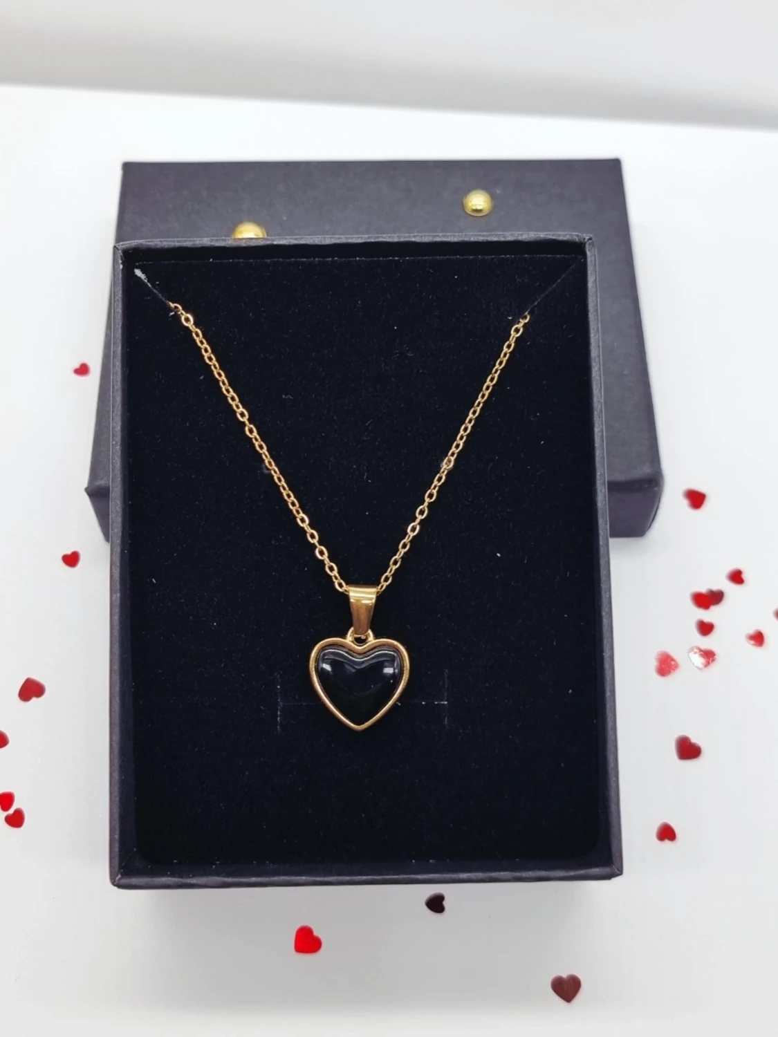 Stilfullt halsband med hjärta 