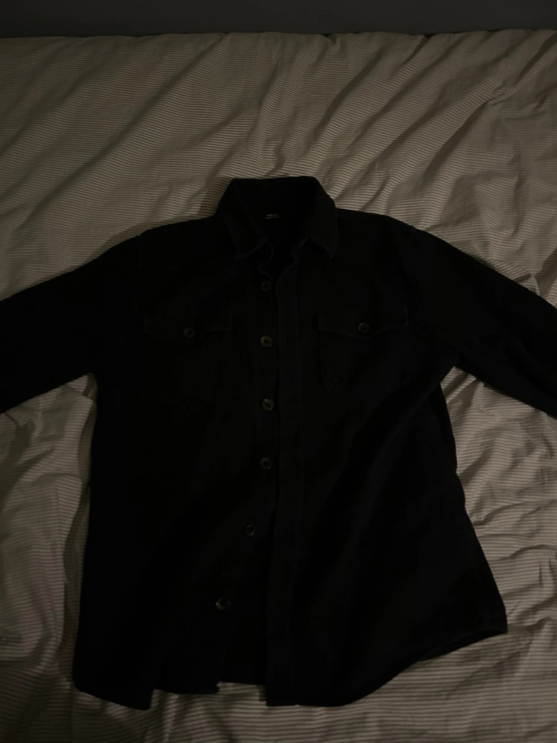 Svart overshirt med knappar - 6