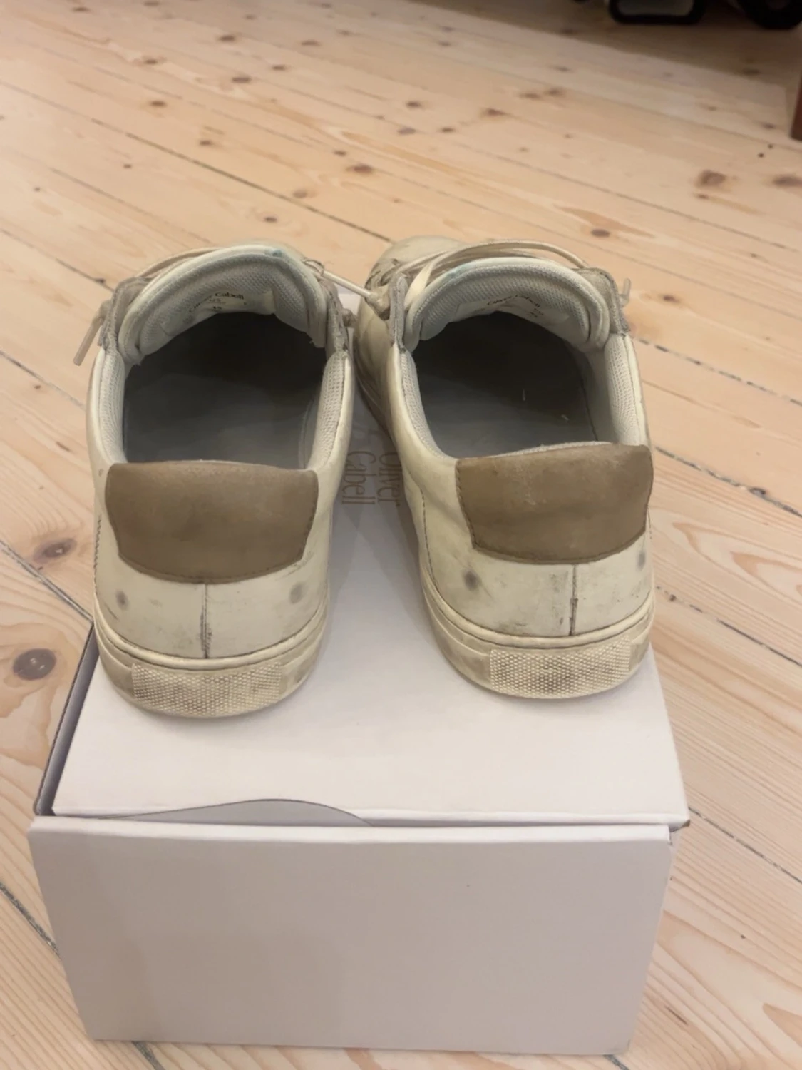 Oliver Cabell vita sneakers med bruna detaljer - 3