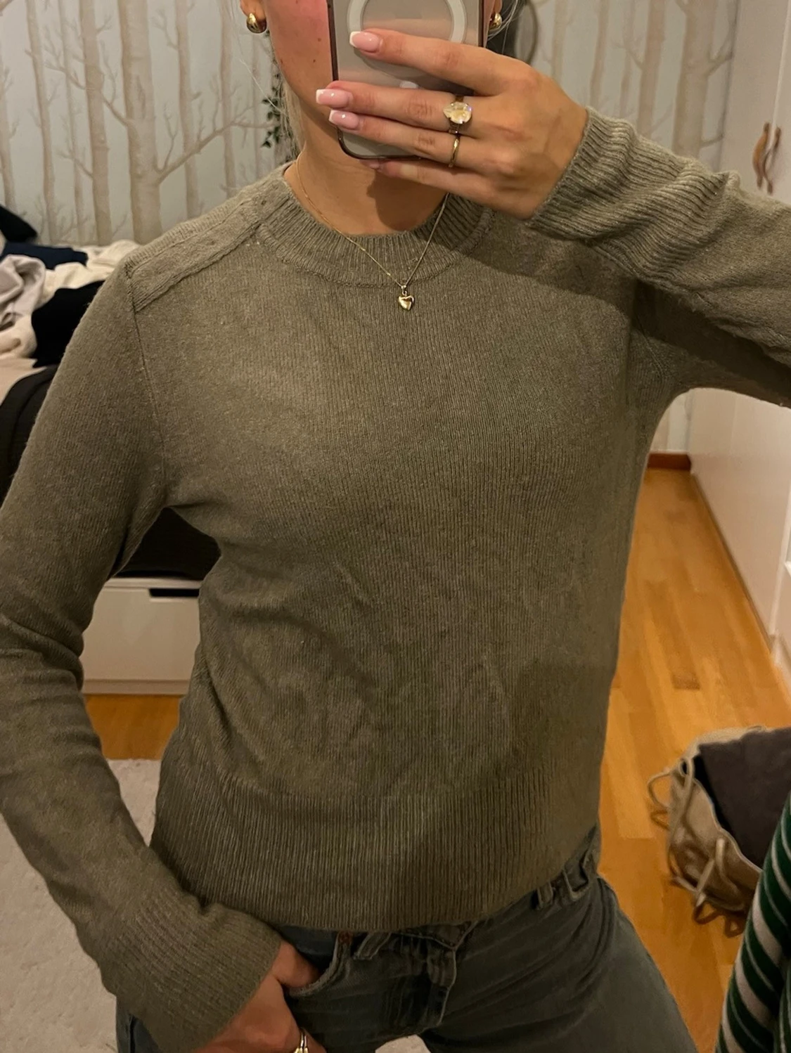 Olivgrön stickad tröja