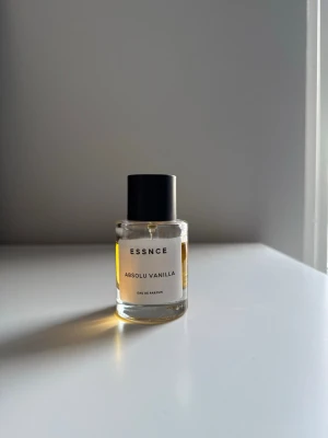 Essnce Absolu Vanilla  - 50 ml men använd. 