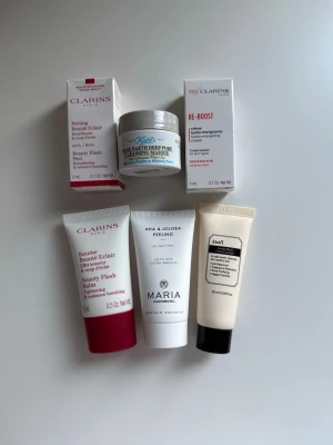 Hudvårdsprodukter  - Test-kit av olika produkter. Säljer produkterna tillsammans. Storlekarna varierar bland produkterna. 