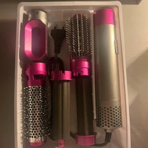 Dyson dupe - Helt oanvänd dyson dupe från silky planet. Nypris 699