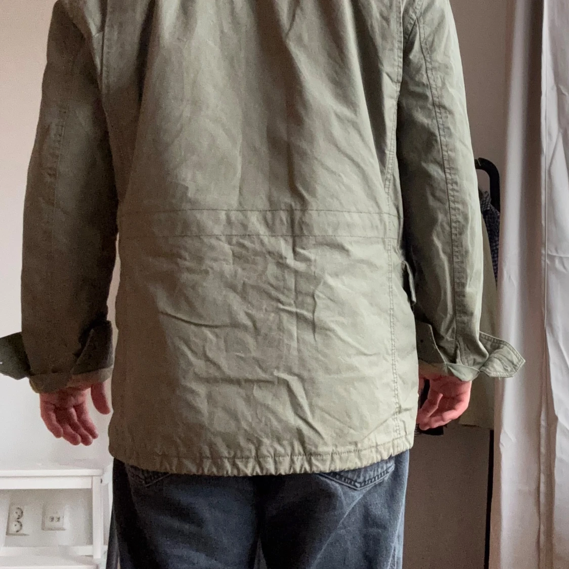 Olivgrön armyjacka med snörning  - 2