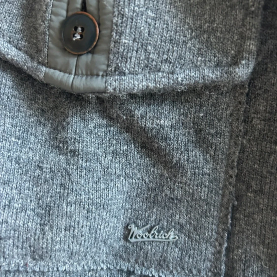 Grå cardigan från Woolrich - 3