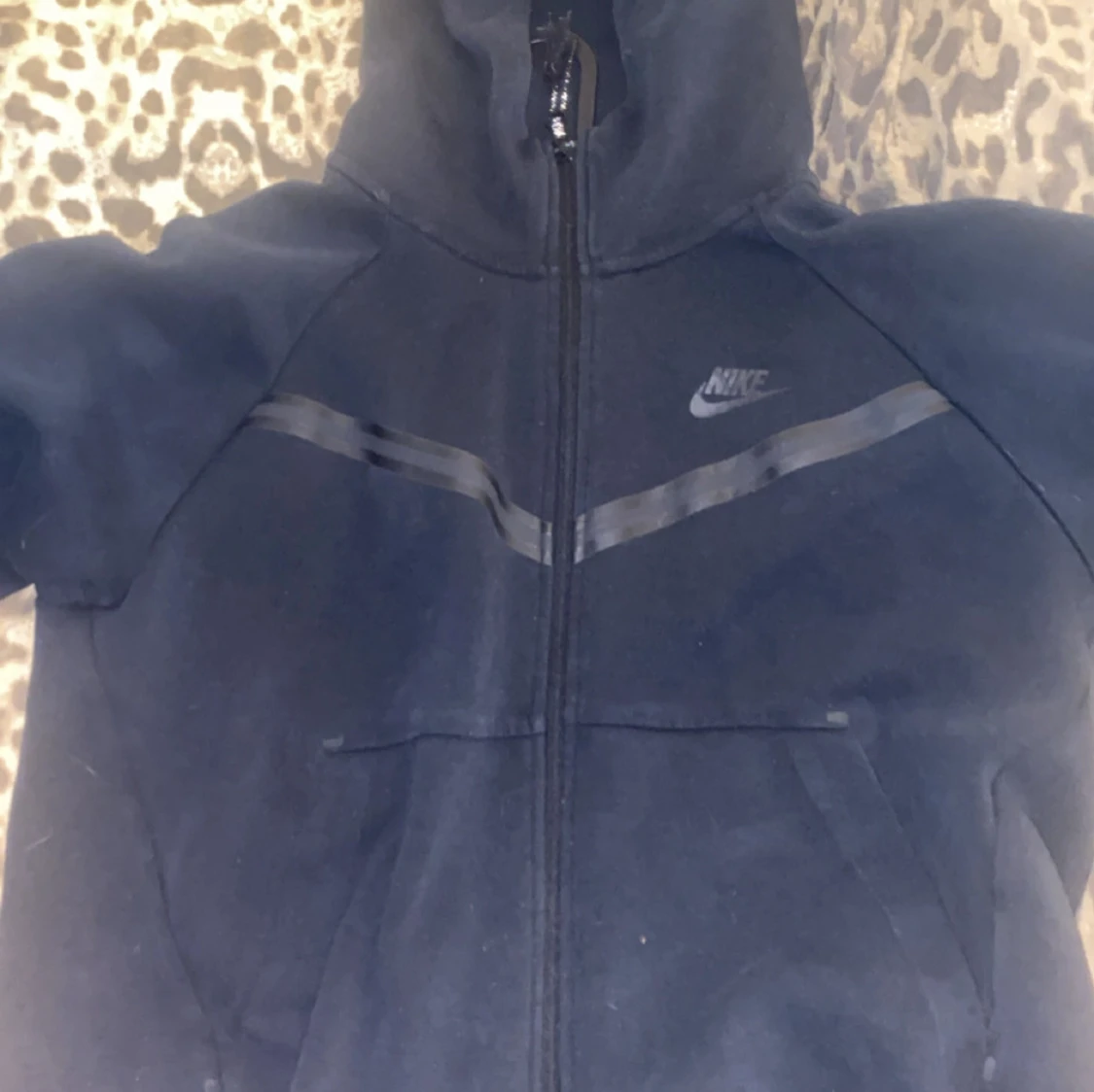 Svart Nike hoodie med dragkedja M
