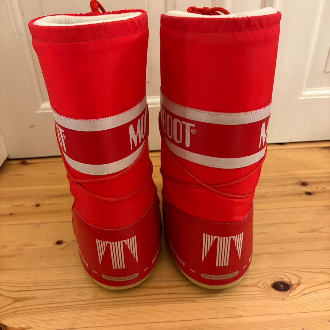 Röda Moon Boots med snörning - 3
