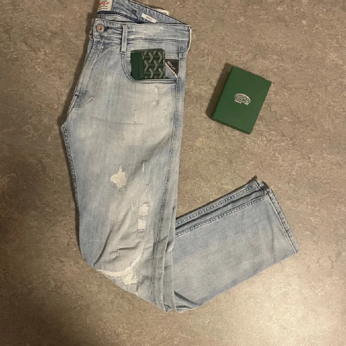 Ljusblå Replay jeans med slitningar - 2