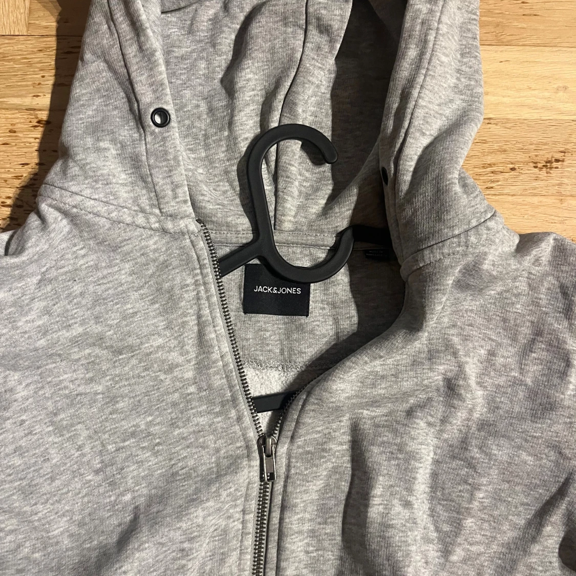 Grå Jack & Jones zip hoodie  - 3