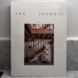 Ark Journal Vol VIII - Säljer denna superfina coffee table-bok. Boken har några defekter som framgår av bilderna men helhetsintrycket är bra. Värd minst 300 vid köp online 🩷