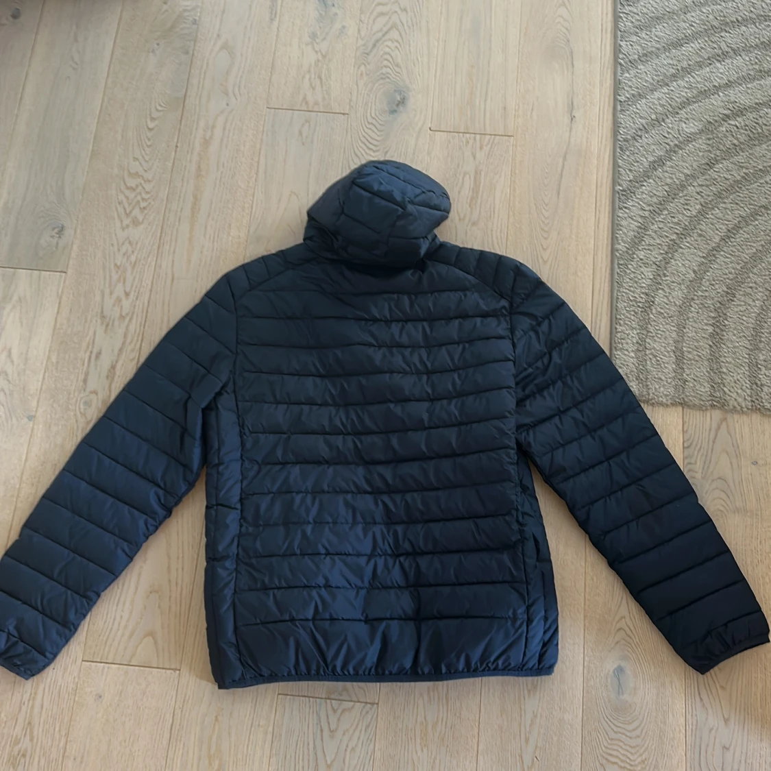 Mörkblå pufferjacka från Ellesse - 1