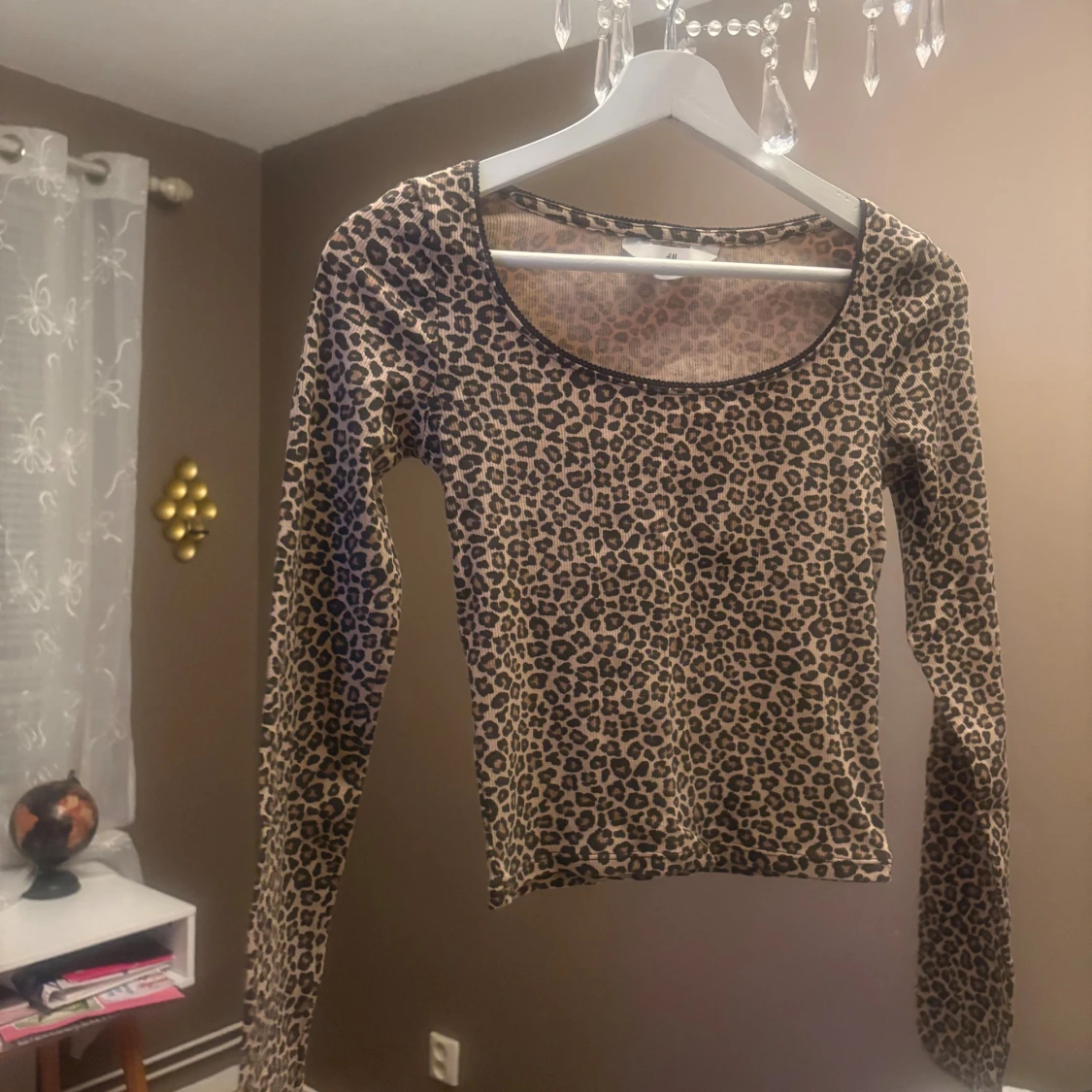 Leopardmönstrad långärmad topp H&M
