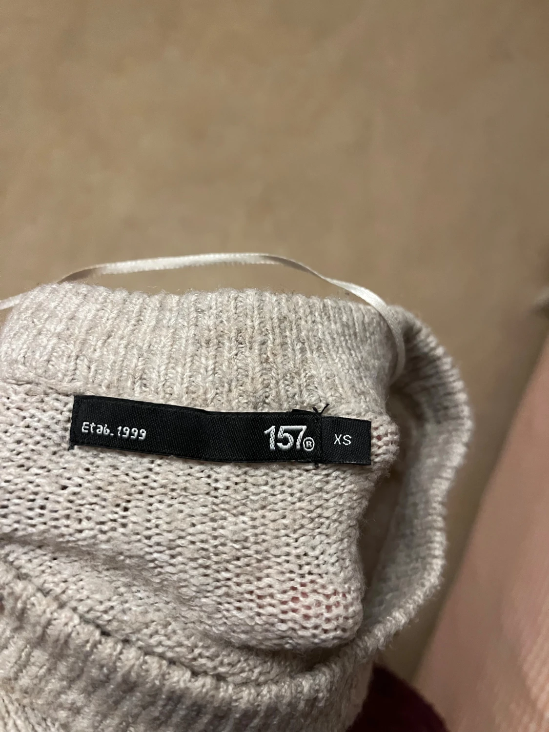 Beige stickad tröja från 157 XS - 2