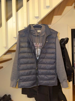 Morris väst - Morris väst knappt använd, inge defekter 