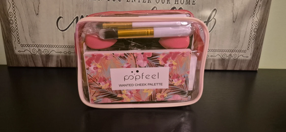 Popfeel makeup set with palettes and brushes / everything  - 2