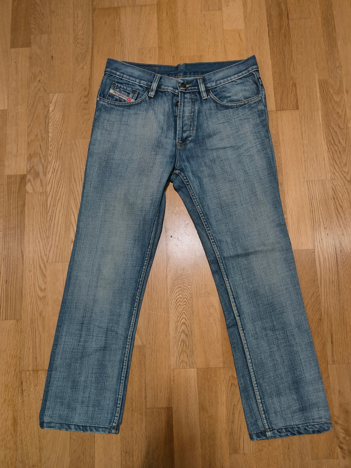 Blå Diesel jeans med broderad logga - 2