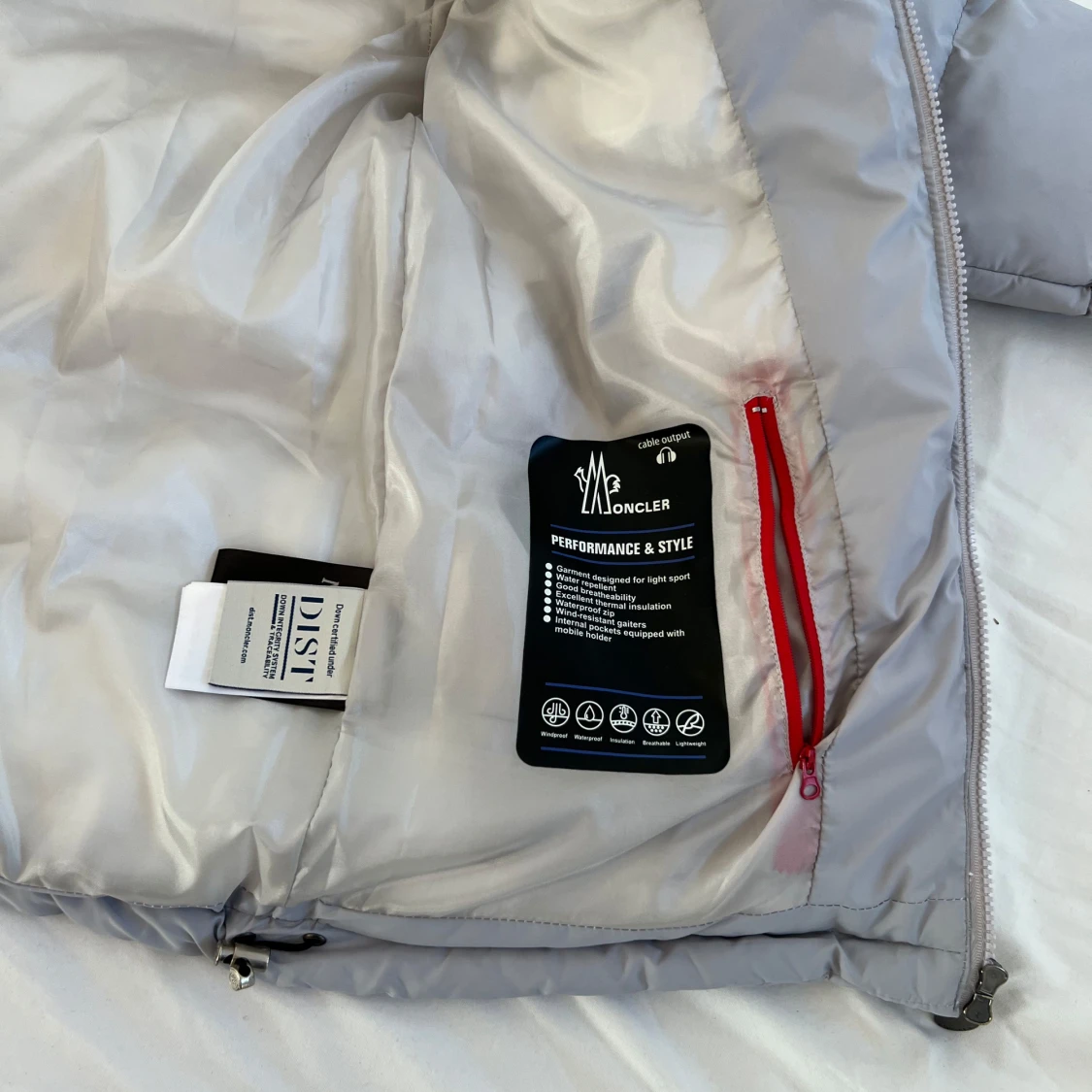 Grå pufferjacka från Moncler - 93