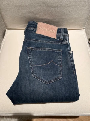 Jacob Cohën Nick  - Säljer nu dessa fina Jacob Cohën jeans i strl: 31. I princip nyskick! Modell: Nick slim.