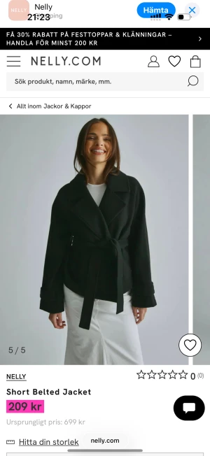 Nelly kappa SÖKER!!!!! - Söker denna slutsålda kappan i antingen Xxs/xs eller xs/s!!!! Helst under 500kr, skriv till mig ifall du säljer!