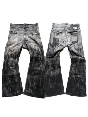 NVR Denim Pair 004 - NVR Denim Pair 004  1-of-1 denim. Handmade in Stockholm from reclaimed materials. No restocks. No repeats. Available on Vinted & Plick, or via Instagram DMs.  Fit: Flare Price: 1200kr/~120$  Measurements Waist (A): 41,5cm Thigh (B): 23,5cm Leg Opening (C): 25cm Inseam (D): 73cm Outseam (E): 103cm 