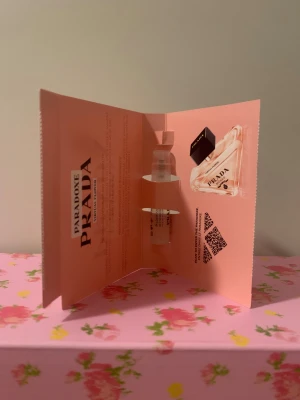 Prada Paradoxe Virtual Flower - Testad