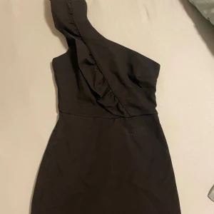 Snygg skort/ byxdress ifrån Zara - Jätte fin byxdress som jag fick hem idag som tyvärr inte passade mig. Jätte fin och ser ut som en klänning fast med shorts under 