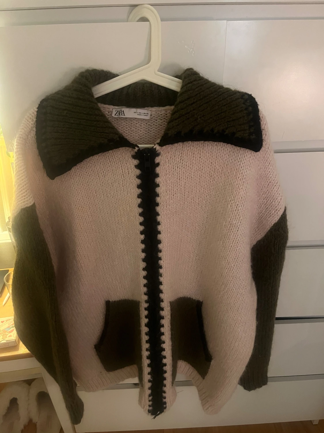 Stickad kofta med dragkedja från Zara - 4