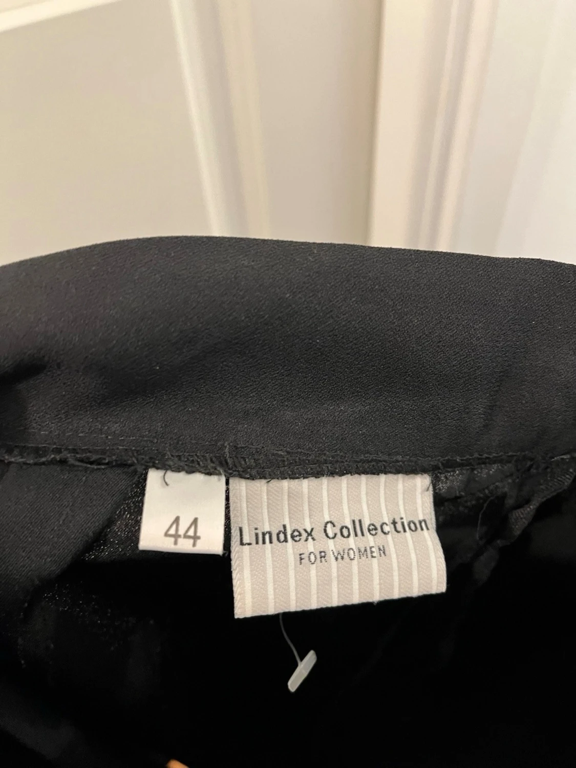 Svart långkjol från Lindex Collection - 1