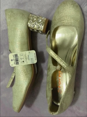 Guldiga pumps med glittrig klack - Skor för kvinnor / flickor  37