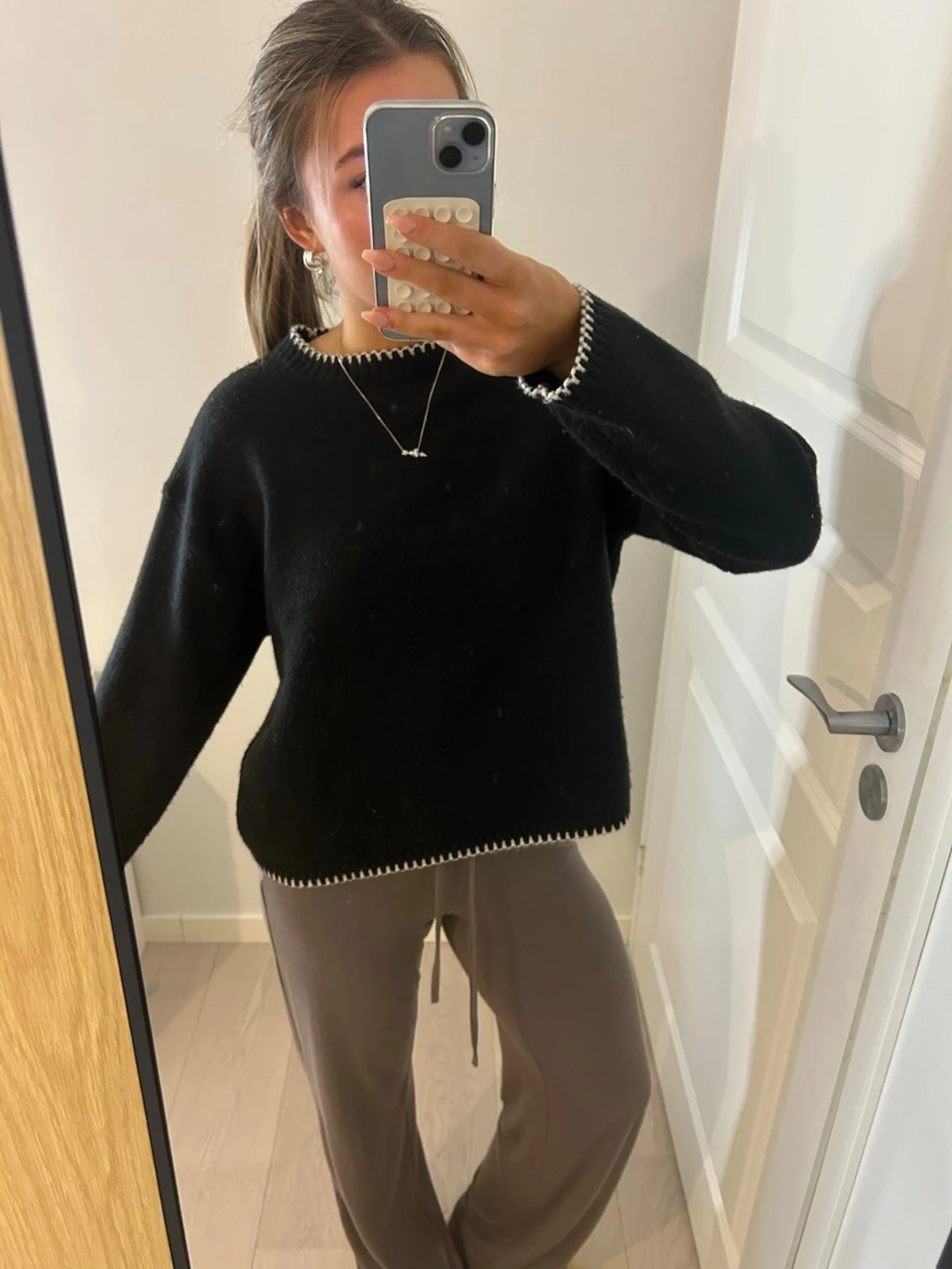 Svart stickad tröja från Primark