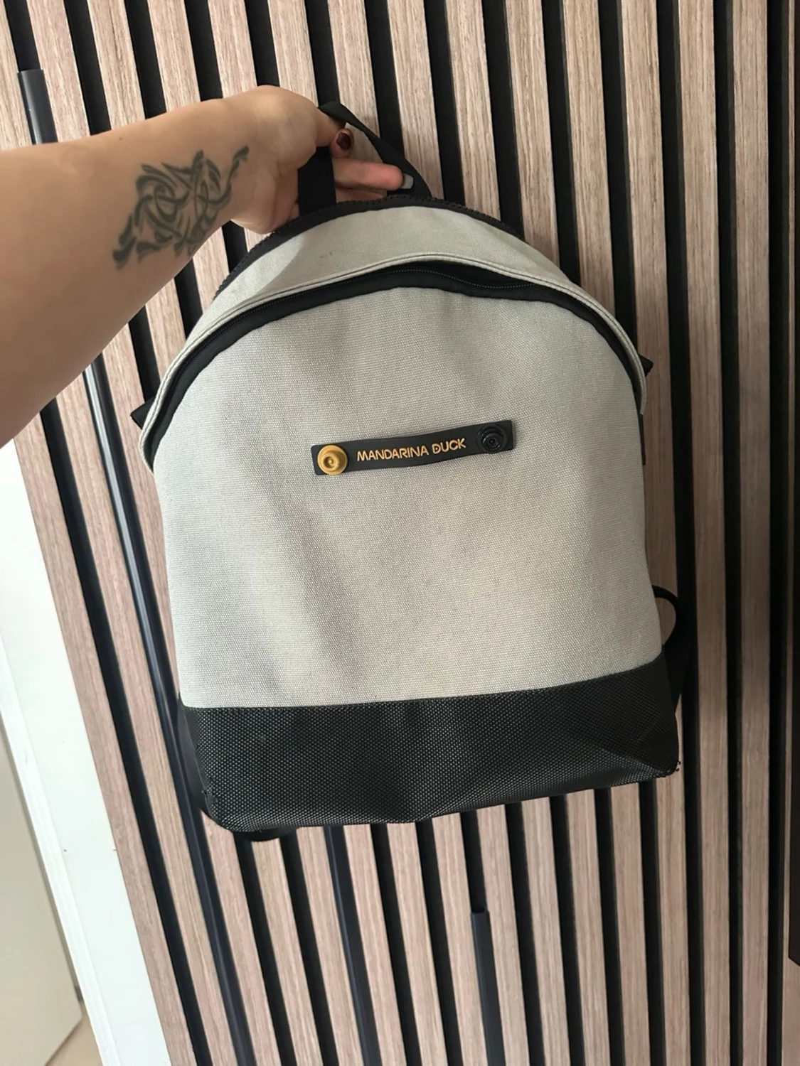 Beige och svart ryggsäck Mandarina Duck