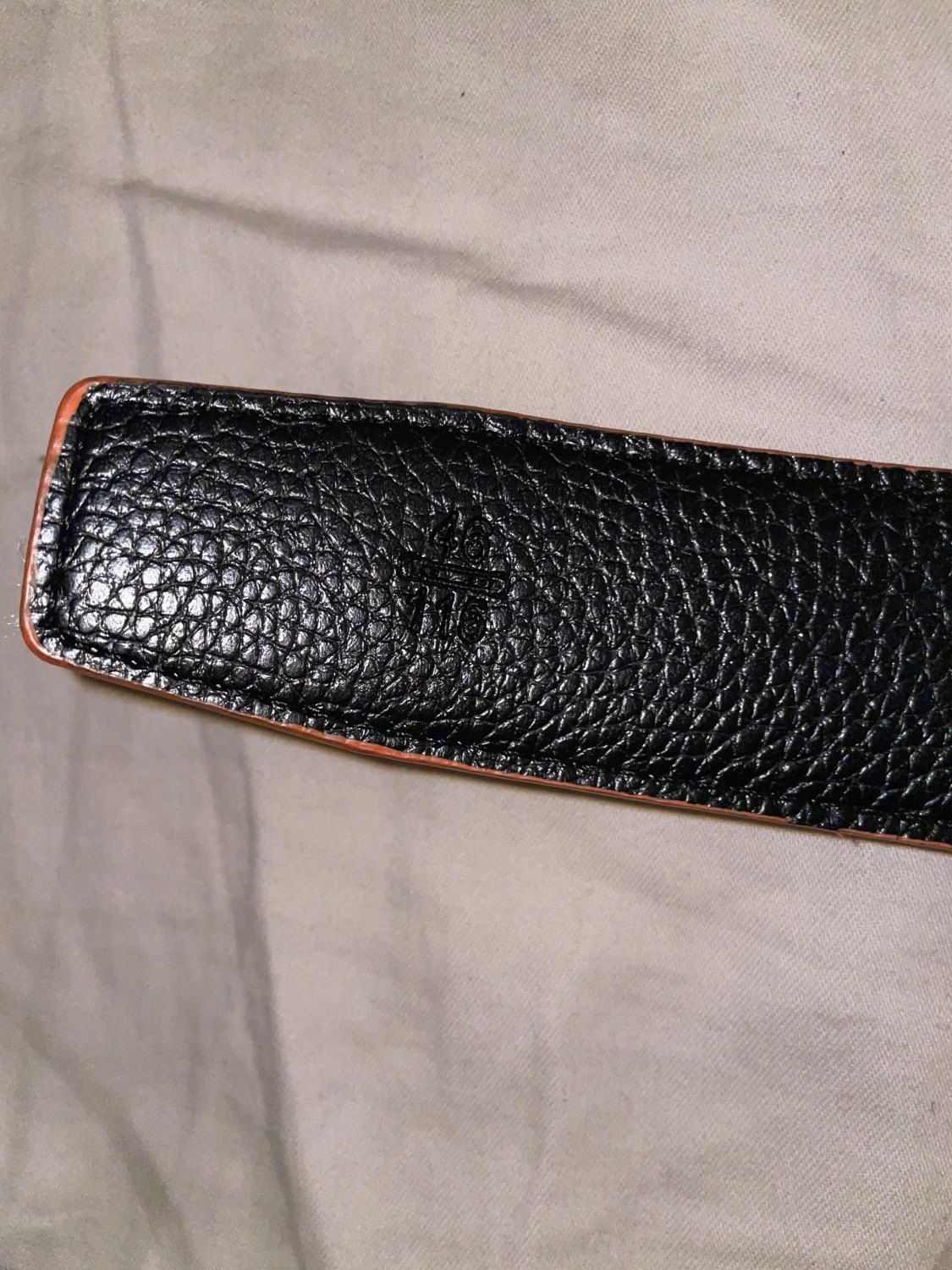 Svart och orange skinnbälte med H-spänne - 2