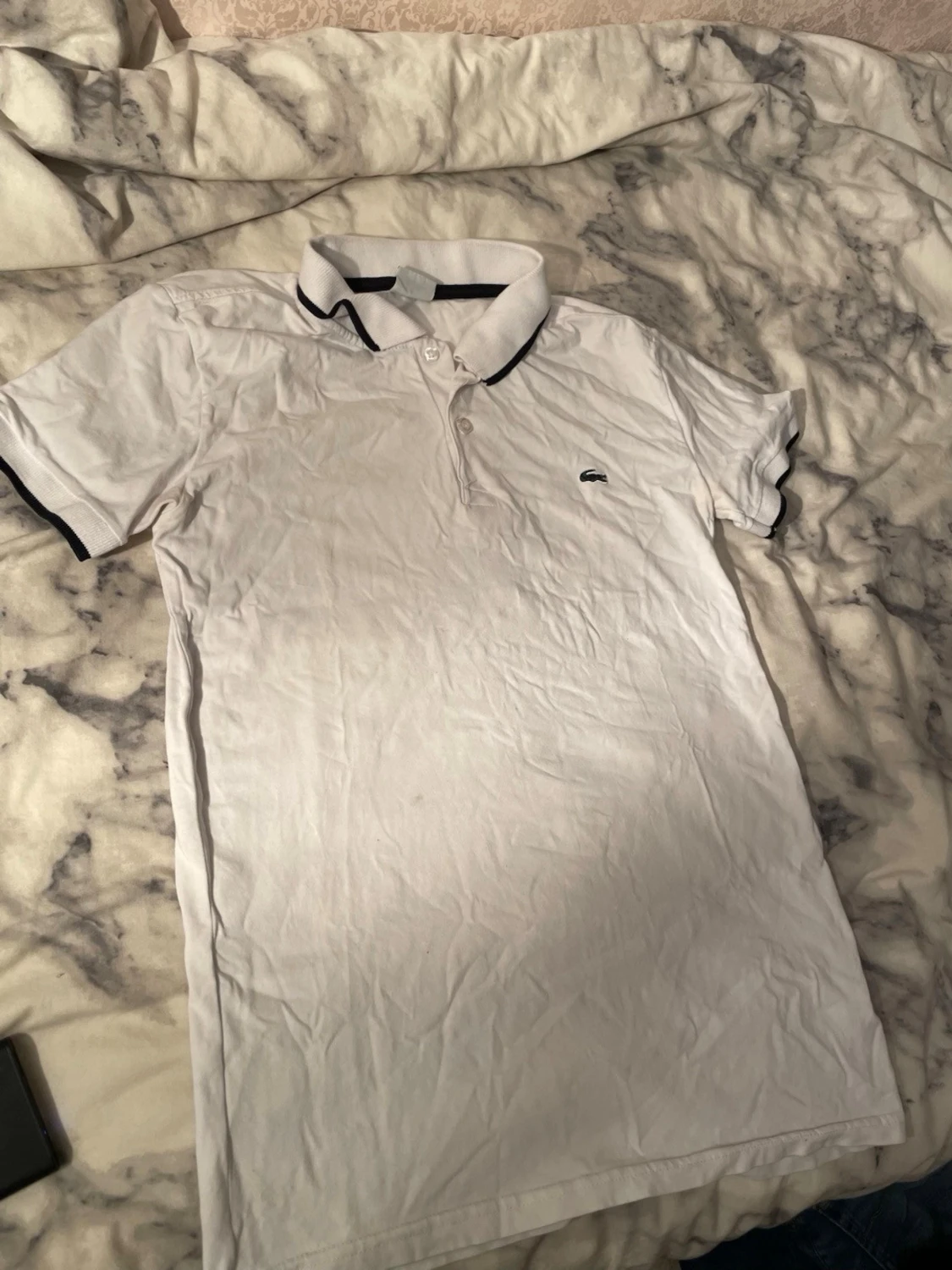 Vit piké från Lacoste, storlek L