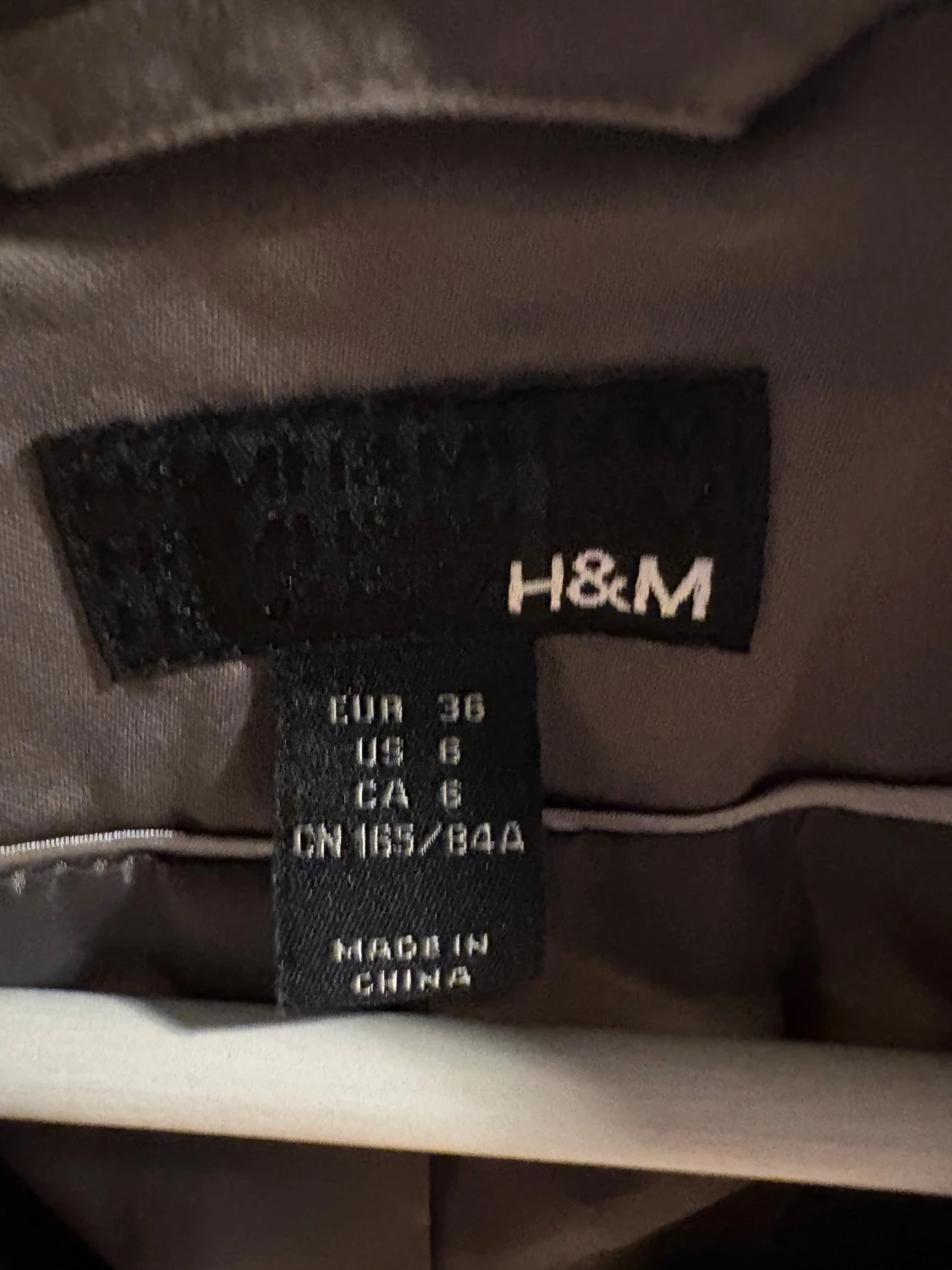 Grå kavajjacka från H&M, strl 36 - 1