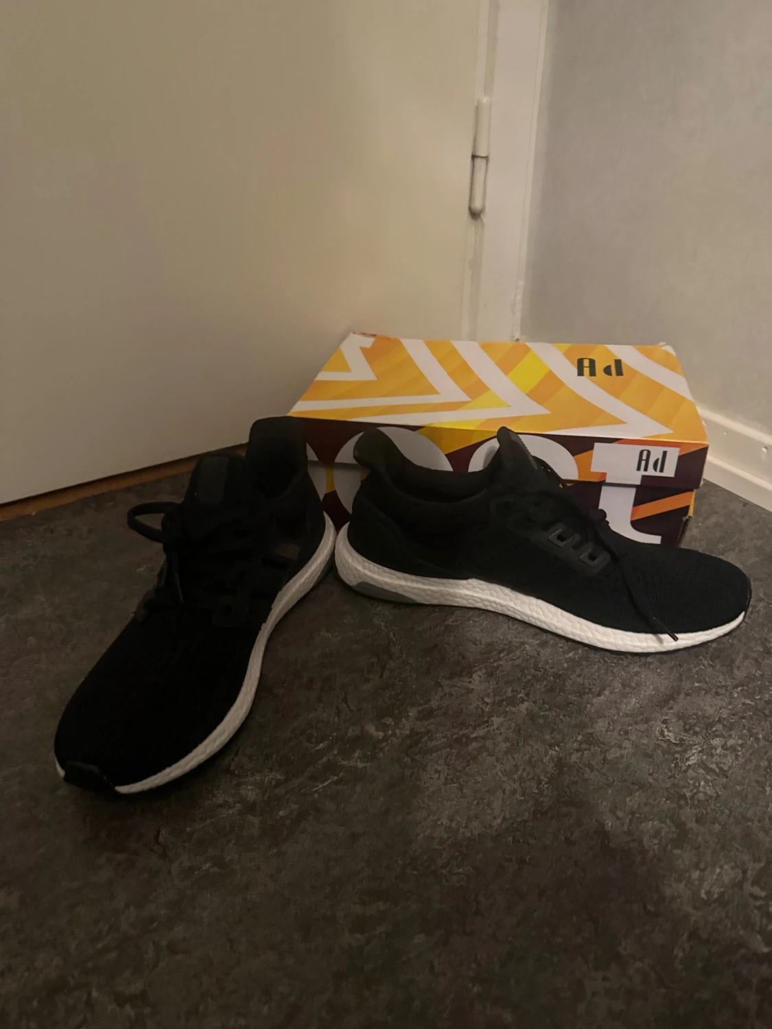 Adidas Ultraboost svarta sneakers - 2
