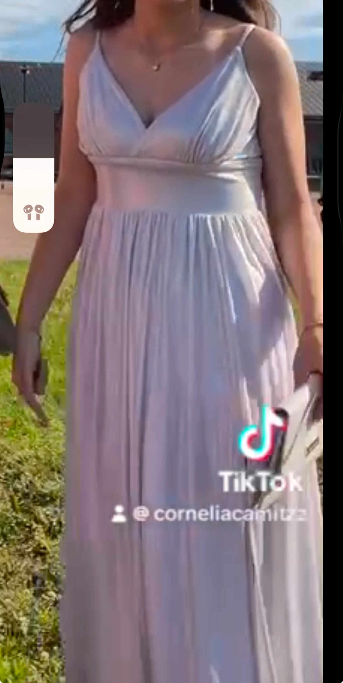 Champagnefärgad balklänning