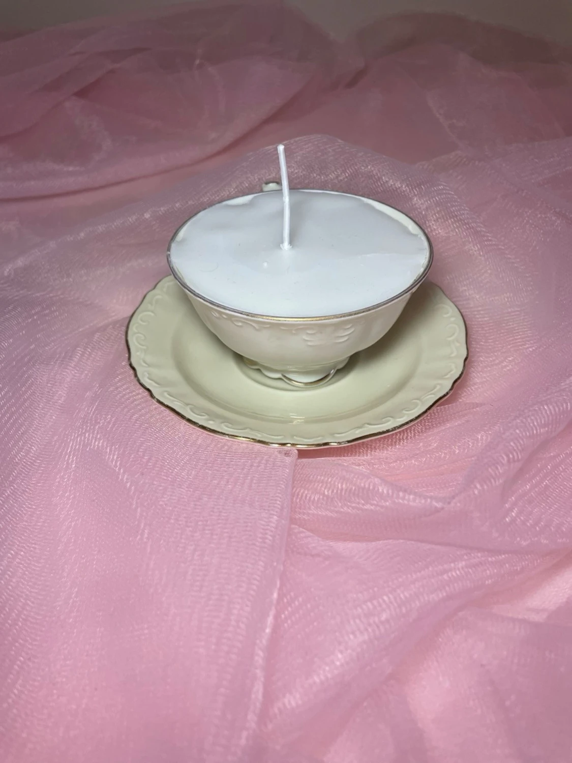 Doftljus i en tekopp i en vit färg nr 1  - 1