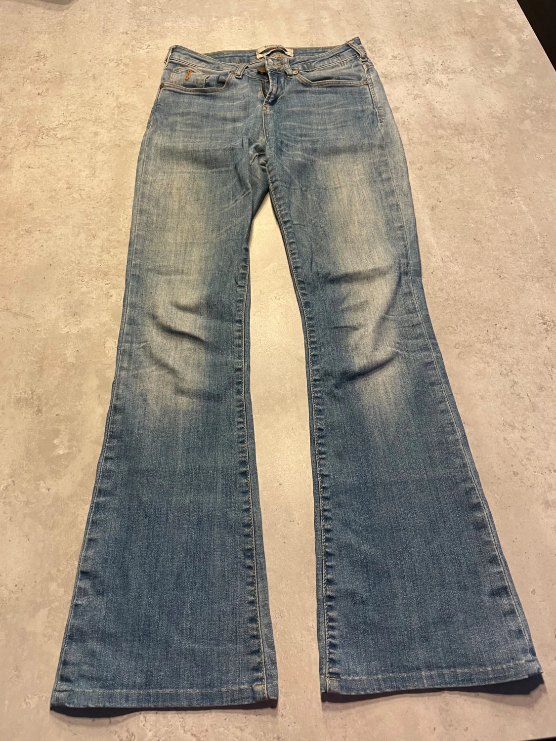 Maison Scotch ljusblå bootcut jeans - 1
