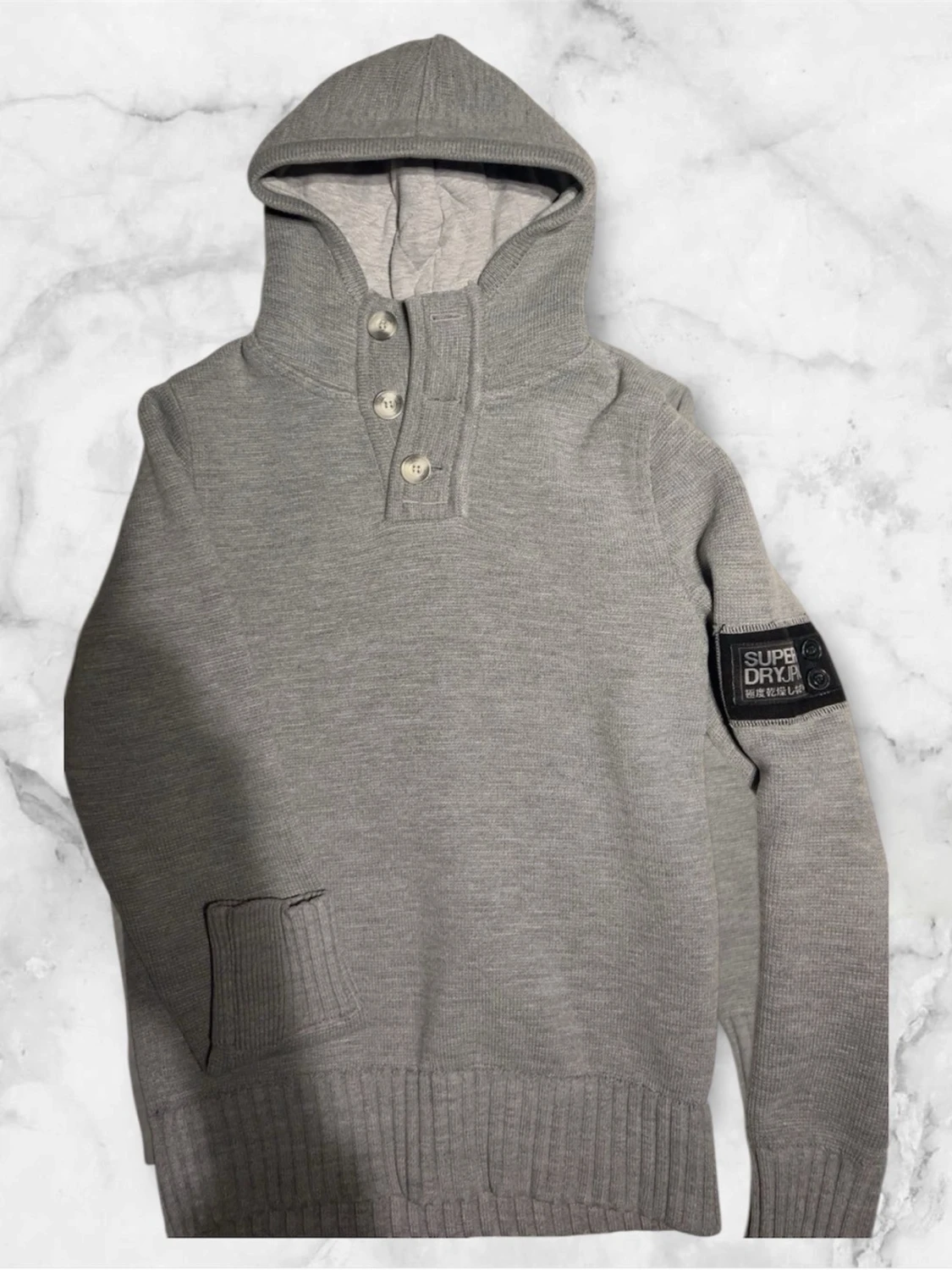 Grå hoodie från Superdry 