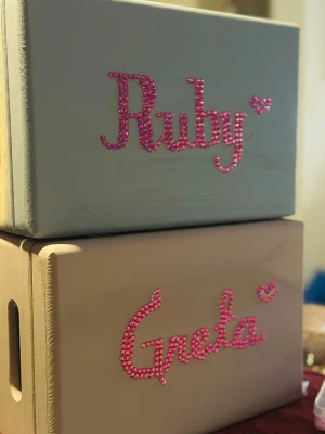 Petsonalized Wooden Gift Box - Personalized wooden gift box . 2 in 1 gift box and reusdable box shipping the next day maximum