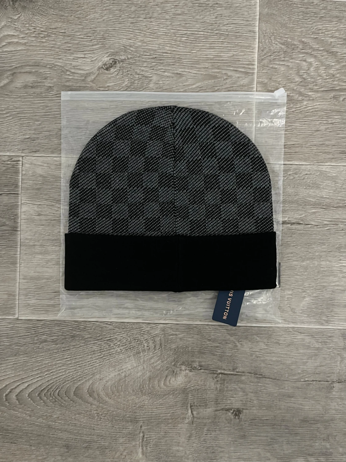 Rutig grå Louis Vuitton mössa - 2