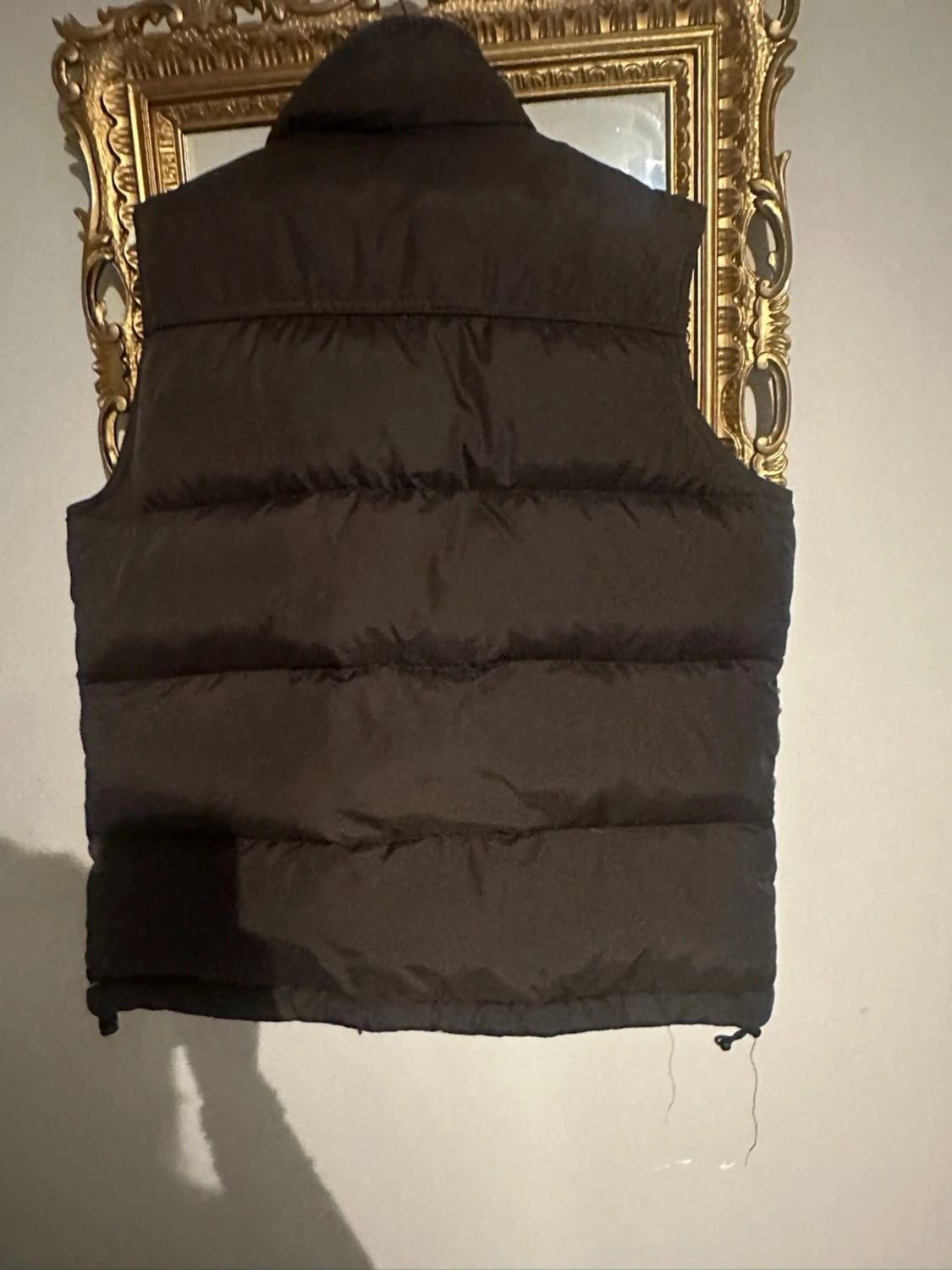 Svart dunväst från Esprit - 1