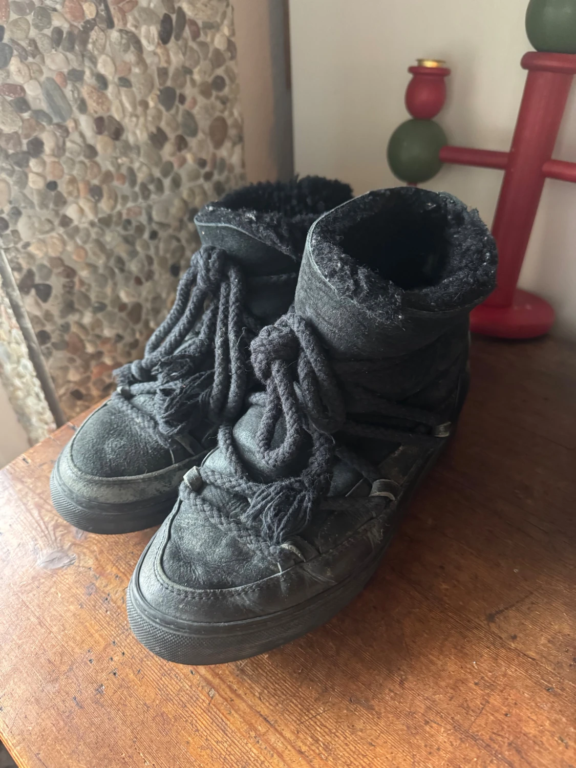 Svarta Inuikii boots med snörning - 3