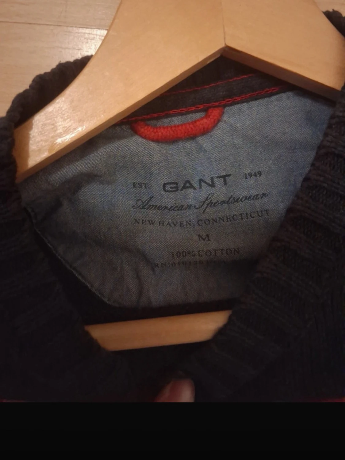 Mörkblå stickad tröja från Gant - 2